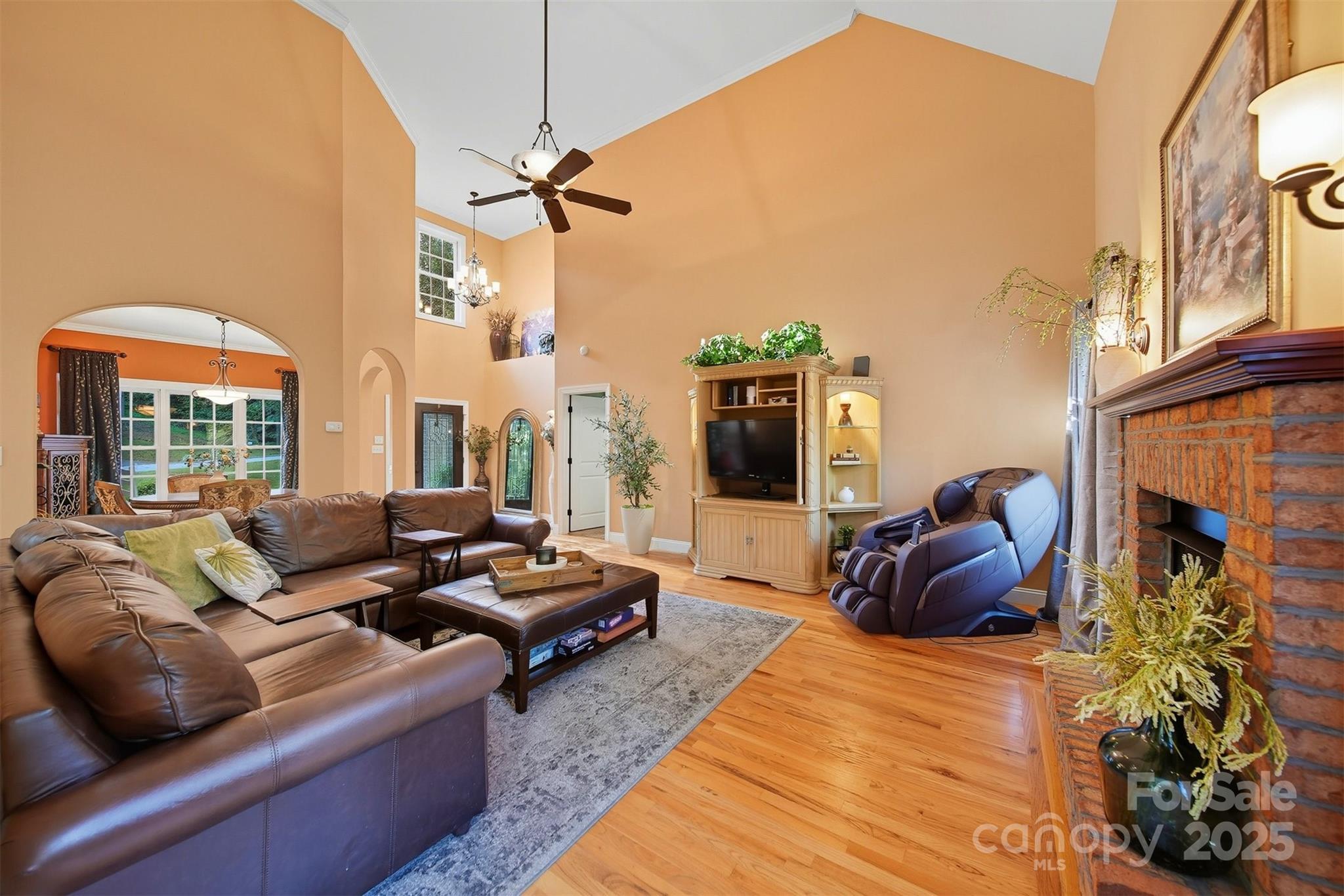 5005 Woodwinds Drive NE