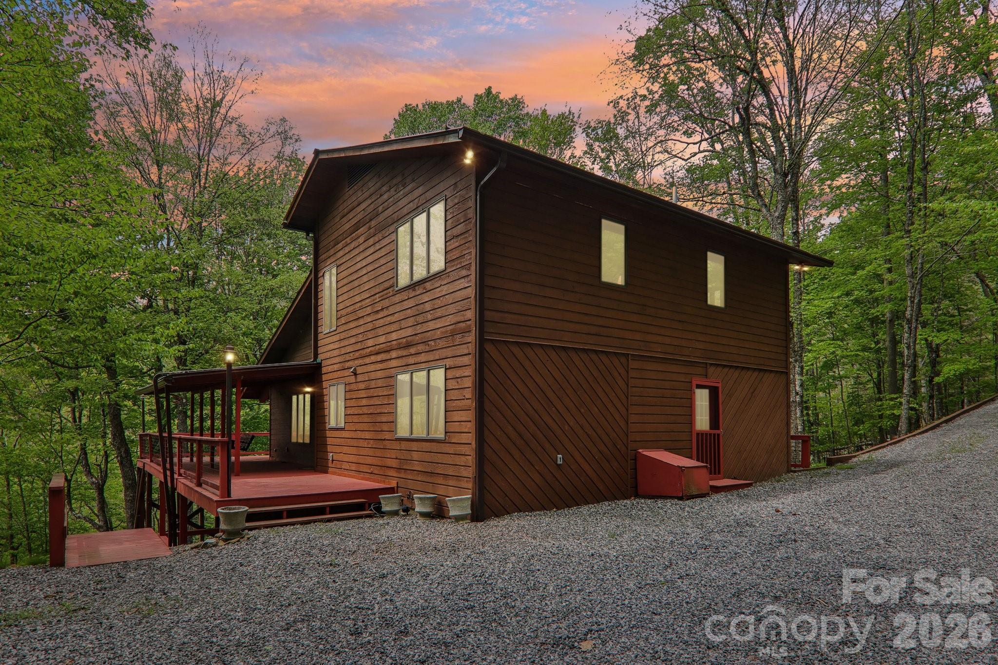 101 Oak Ridge Court