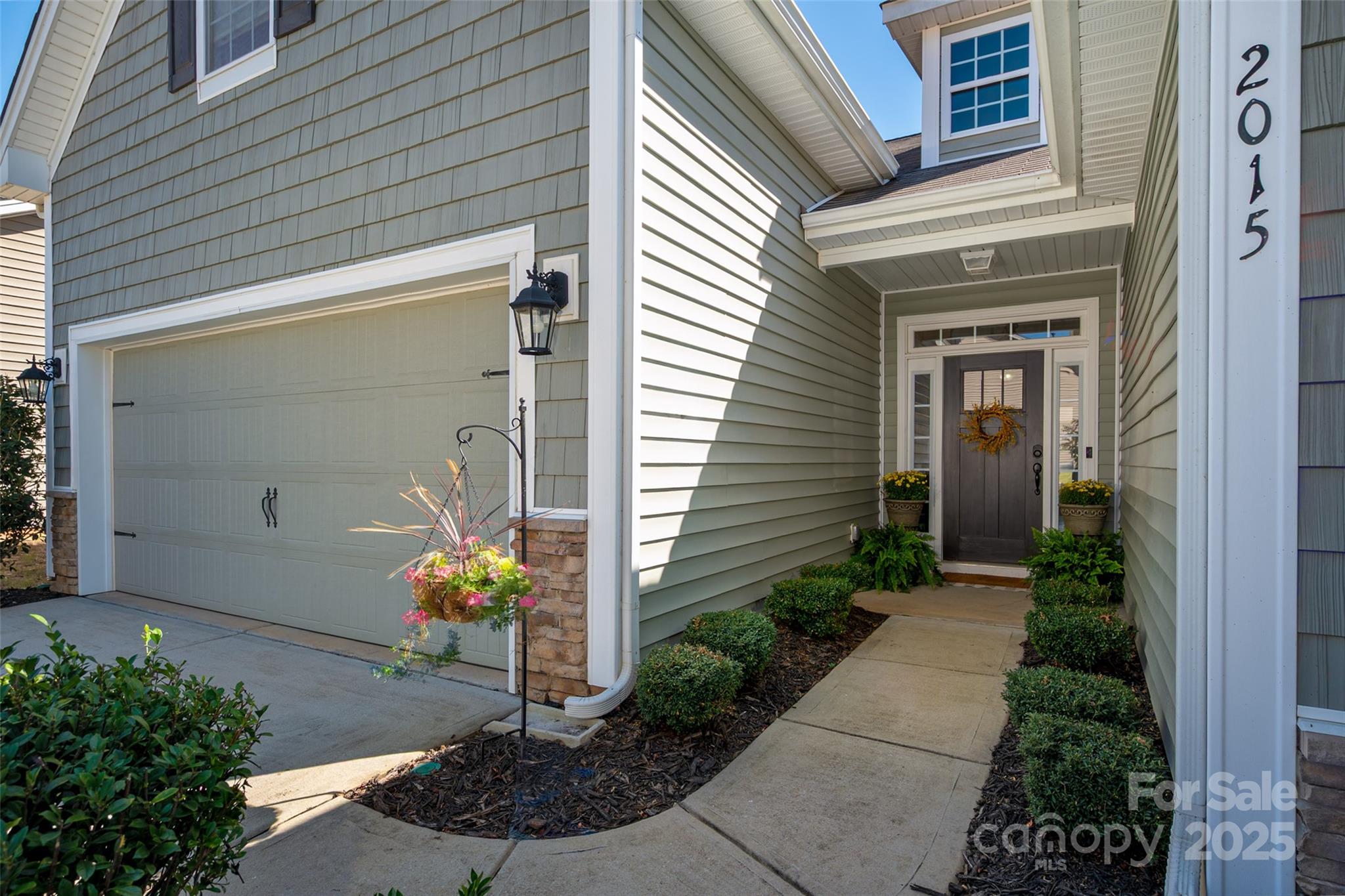 2015 Blackberry Lane