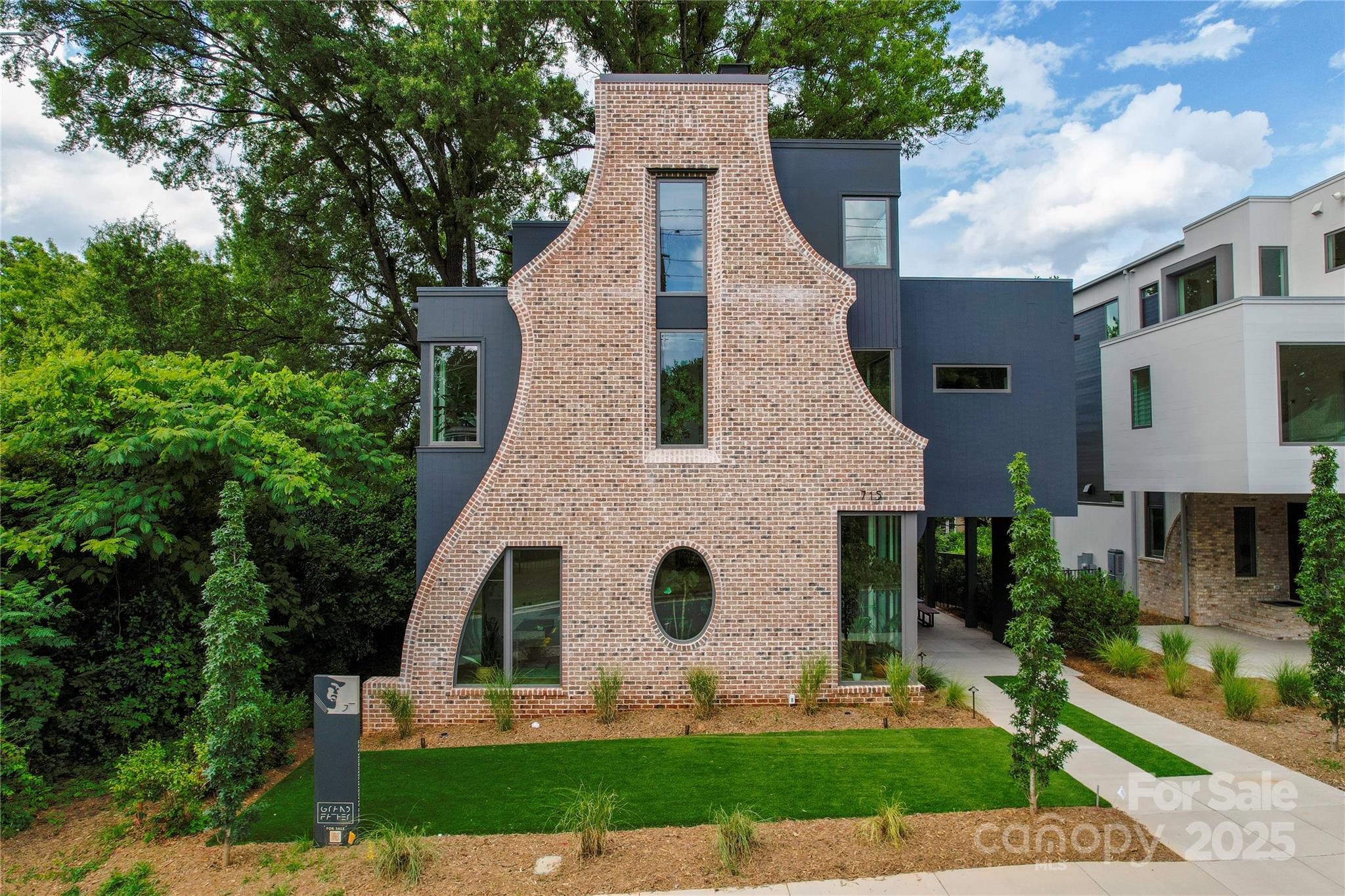 715 Charles Avenue