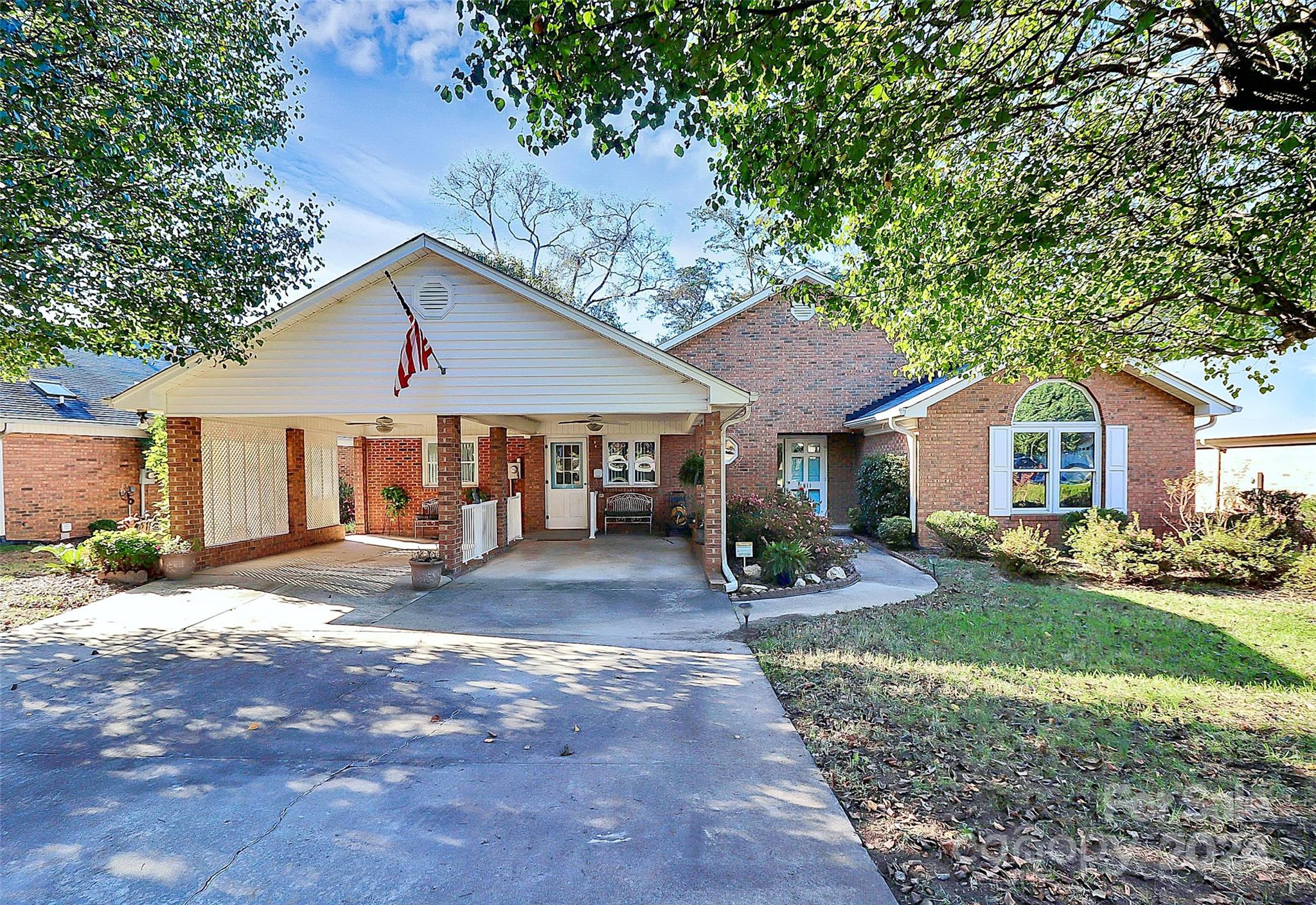 1811 Charter Drive