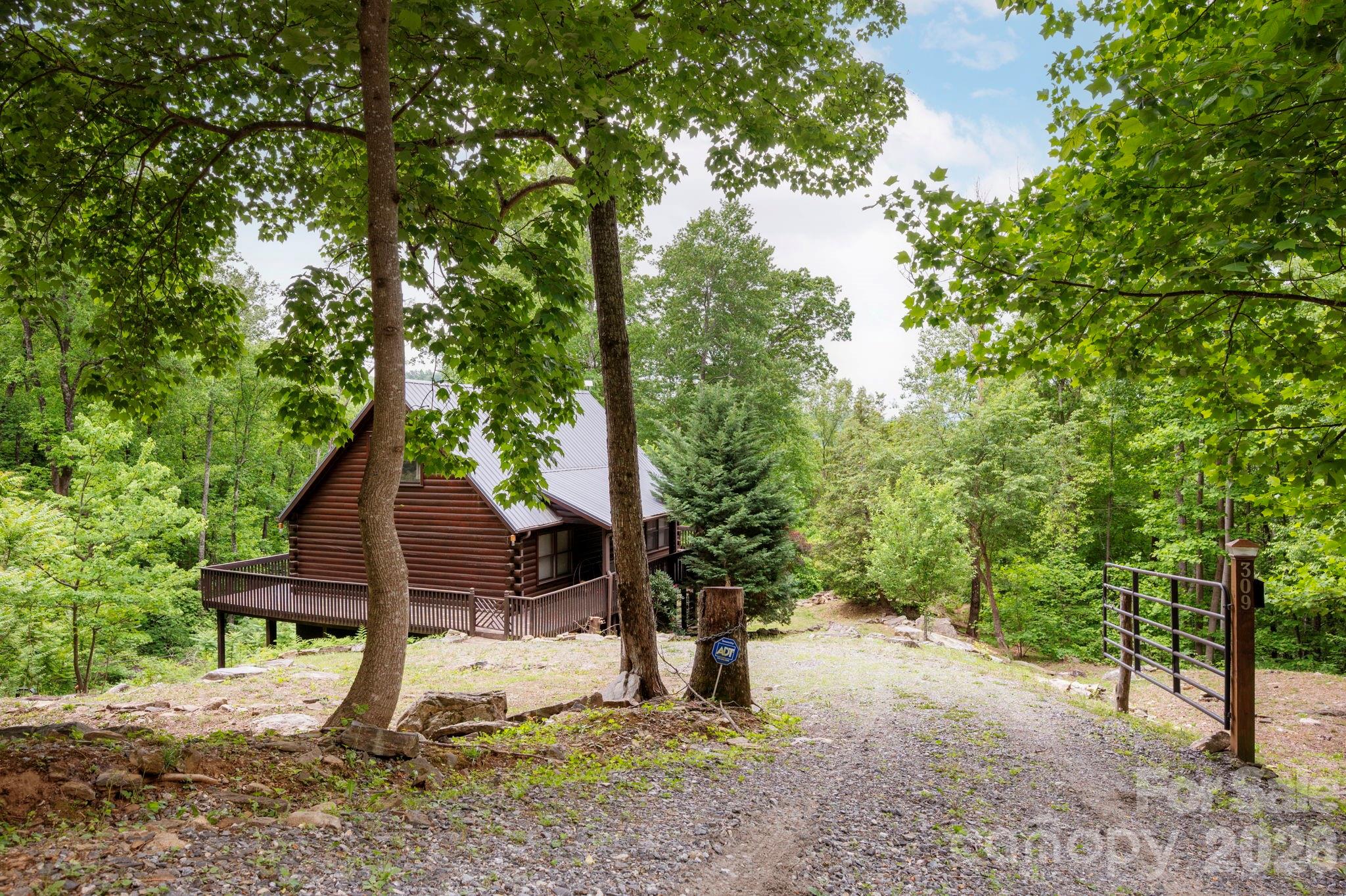 Pinnacle Mountain - Residential