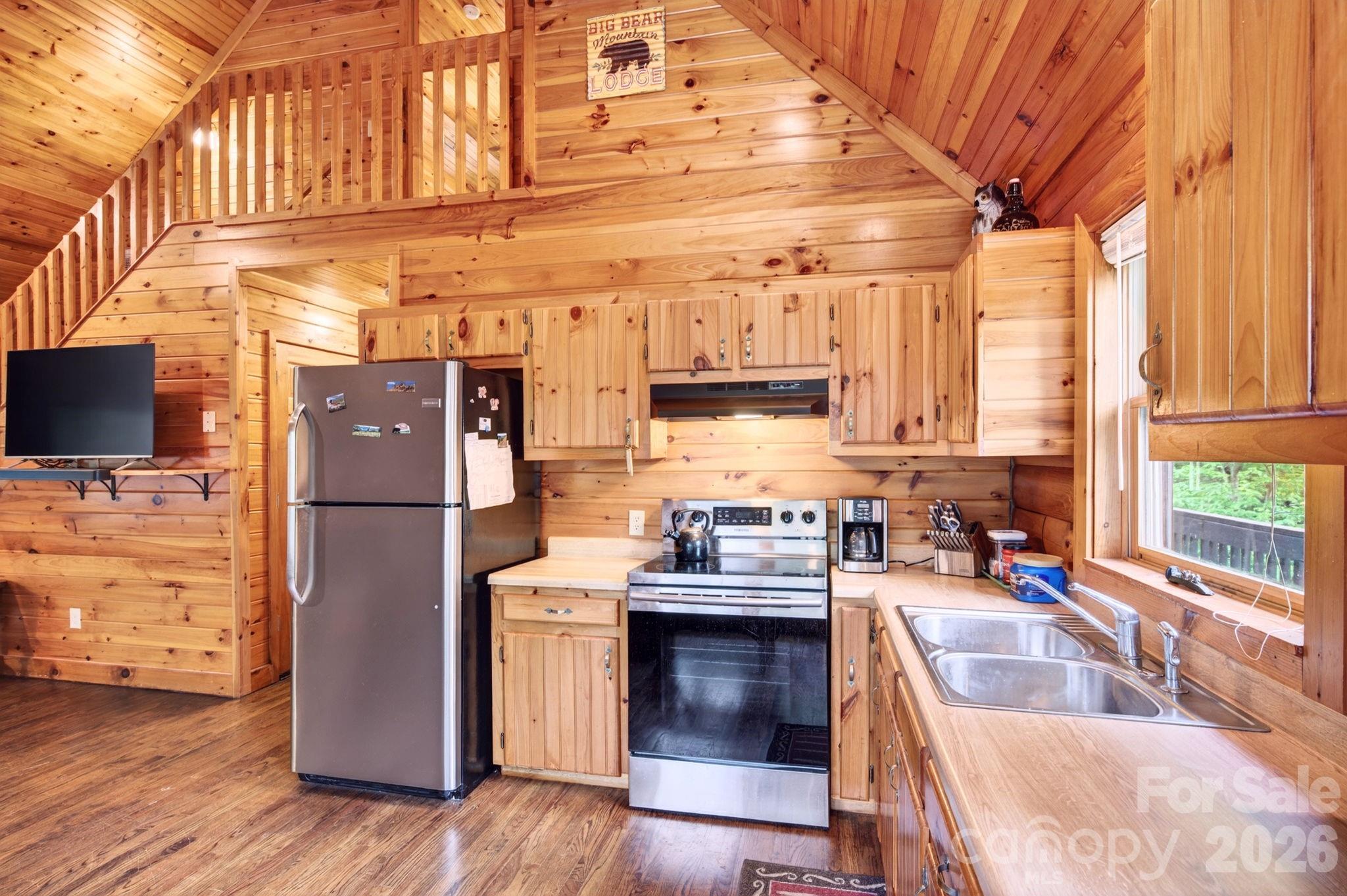Pinnacle Mountain - Residential