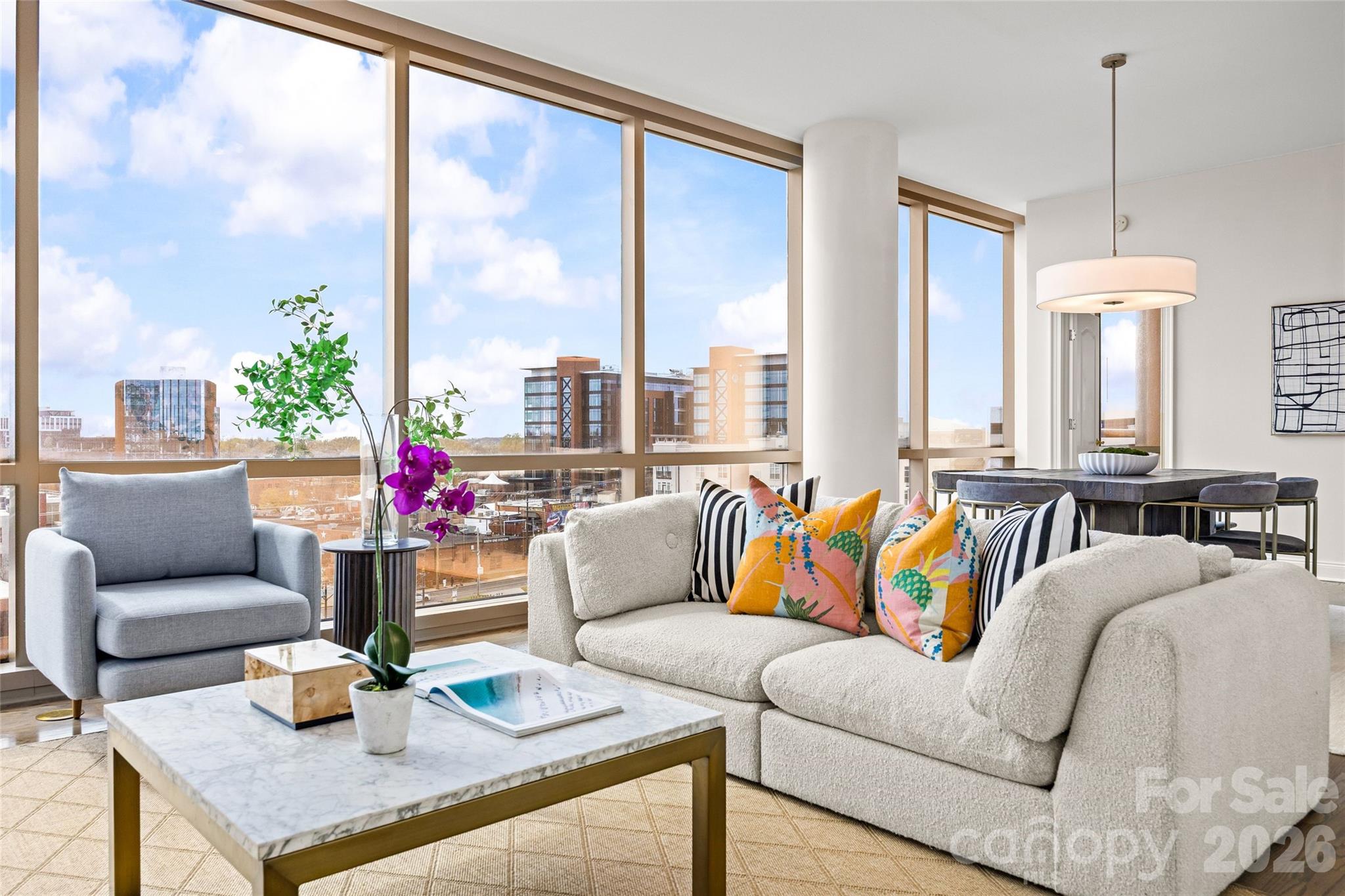 315 Arlington Avenue 903