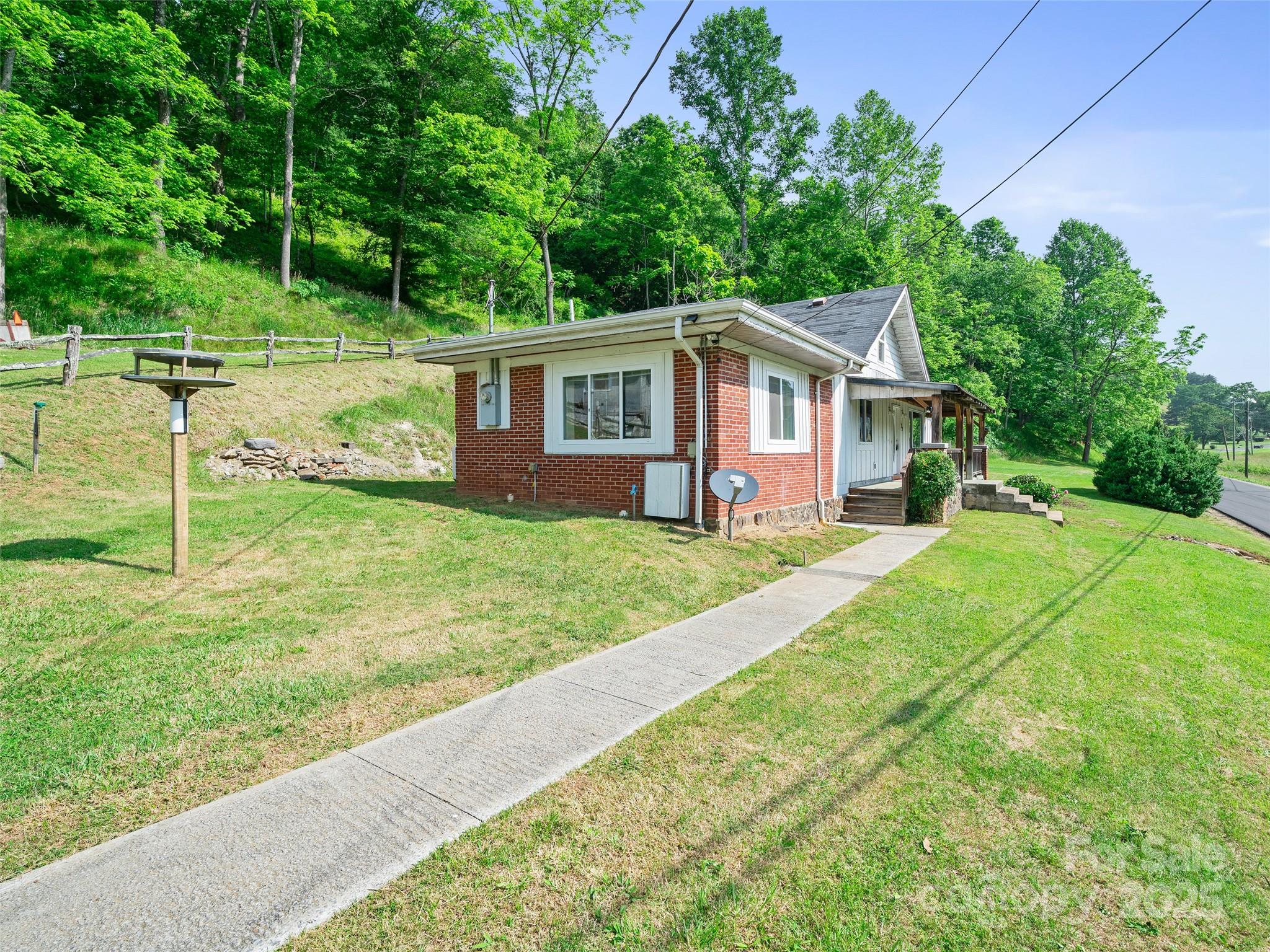 1029 Jacks Creek Road