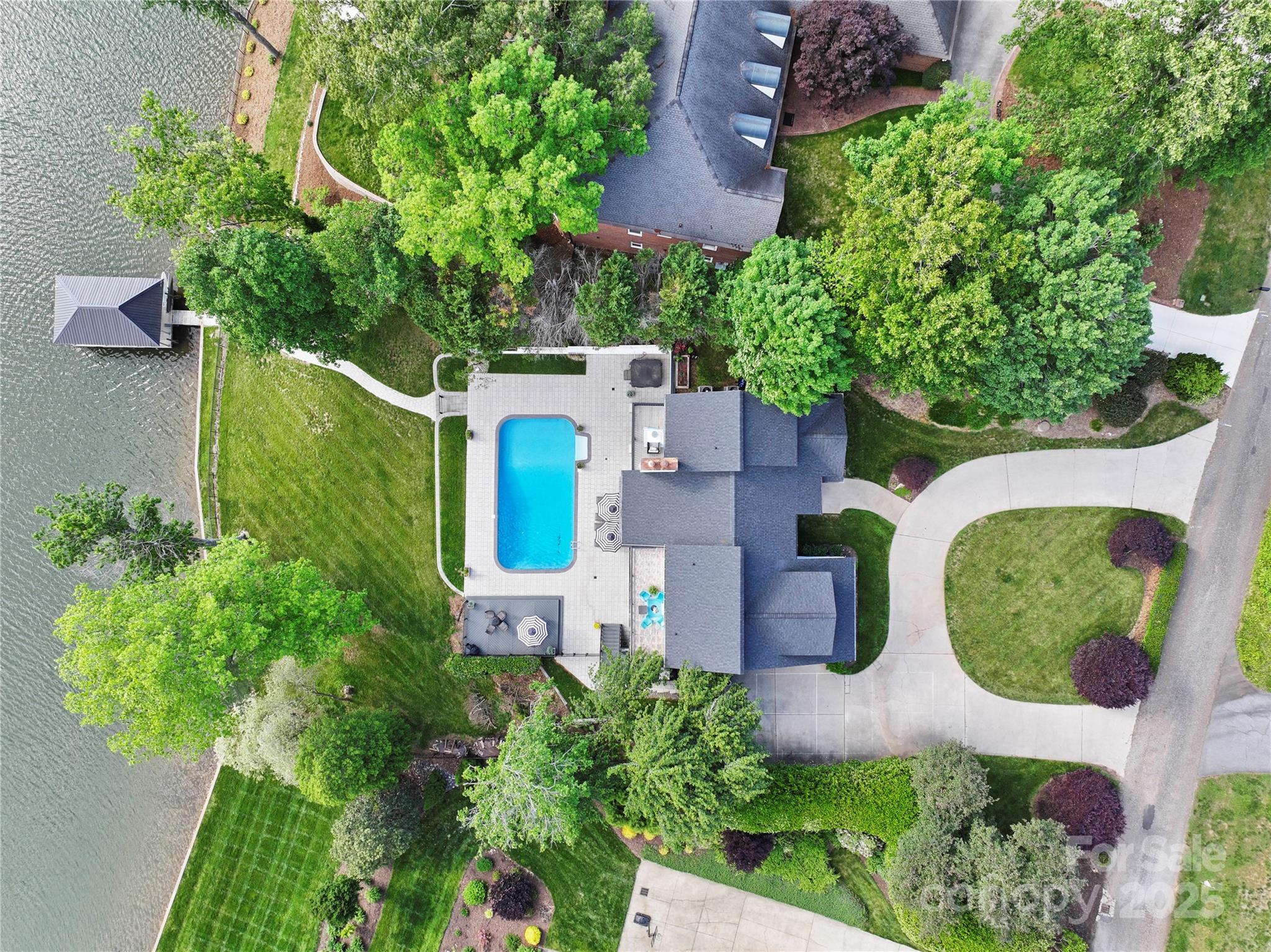 Lakegrove - Residential