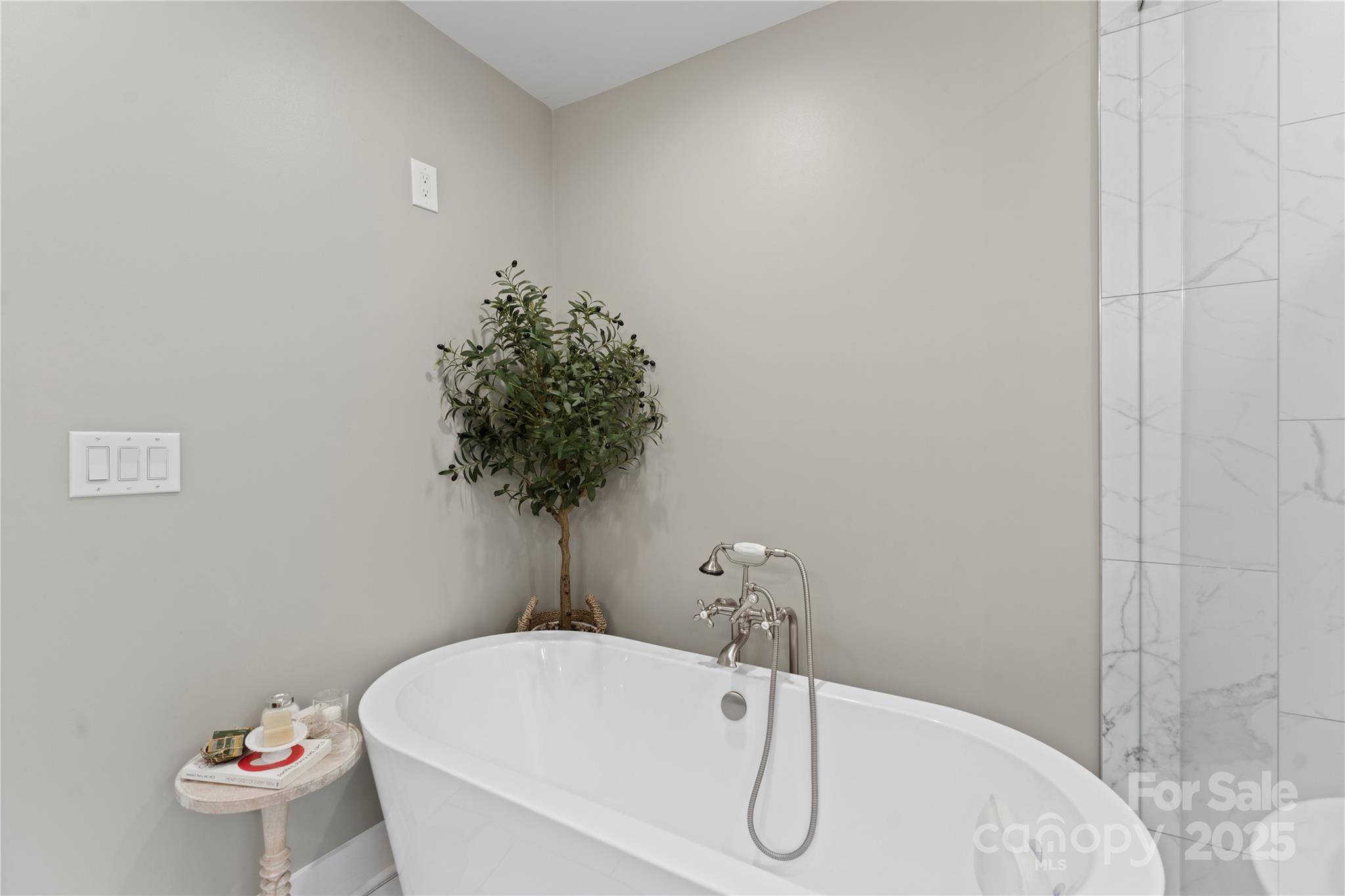 Lakegrove - Residential