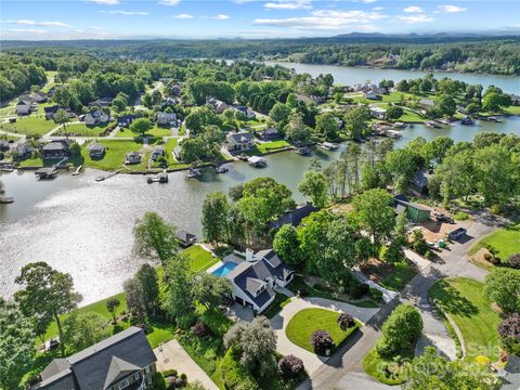 4039 5th Street NW Hickory NC 28601