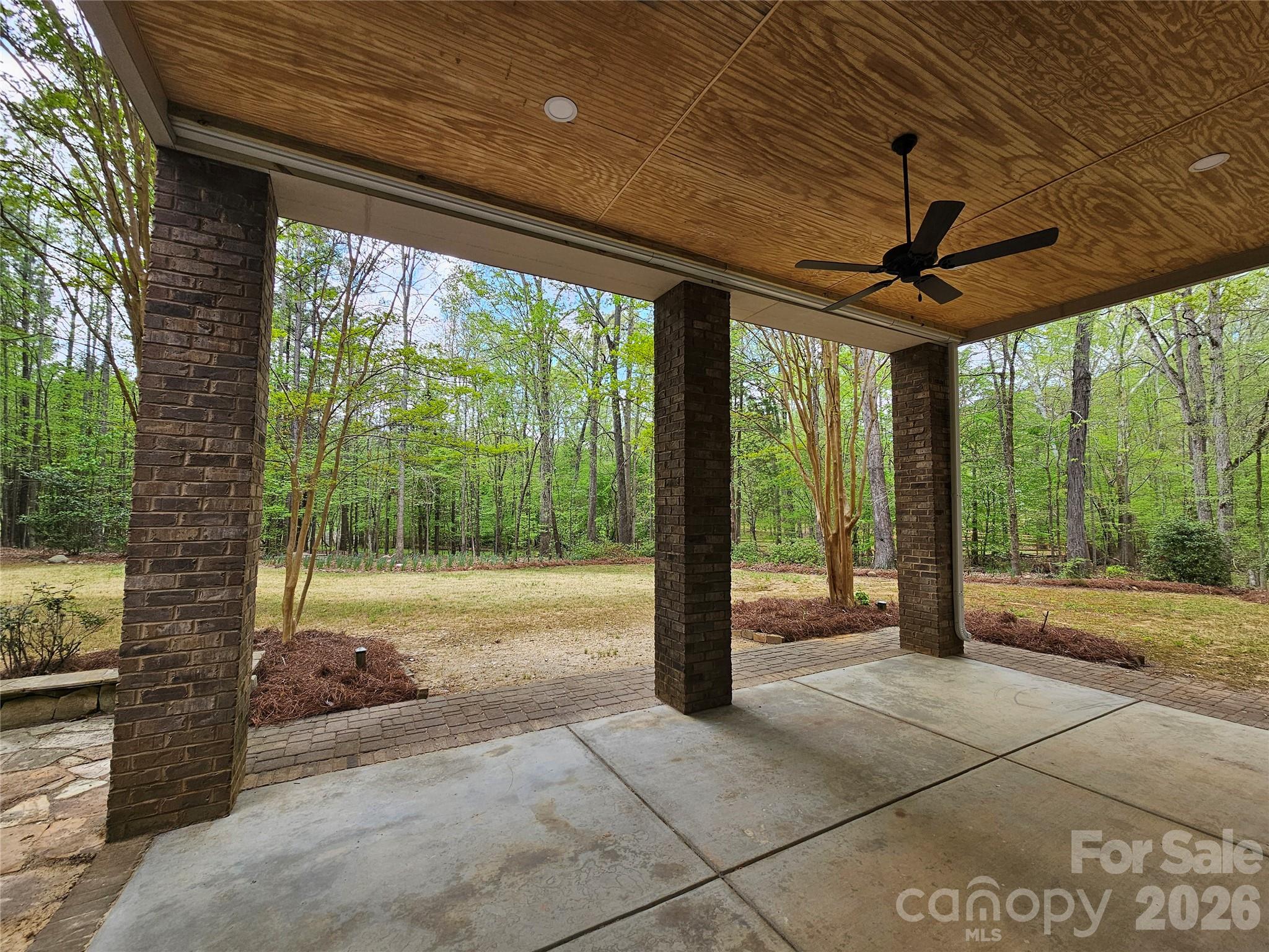 9222 Woodhall Lake Drive