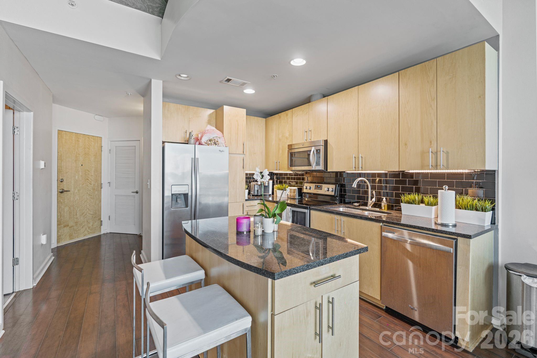 Avenue Condominiums - Residential