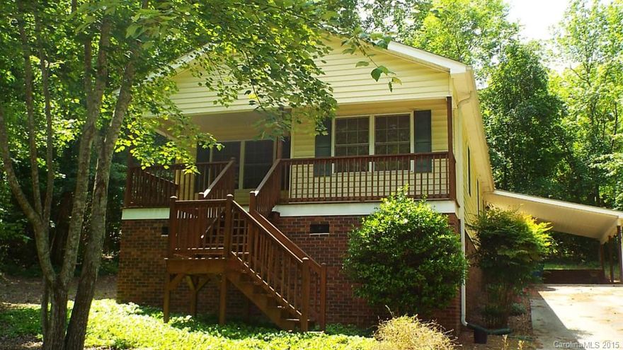 SPACIOUS HOME ALL NEW PAINT READY TO MOVE IN. OPEN FLOOR PLAN ALL APPLIANCES HOME IS WELL MAINTAINED AND CARED FOR. MAINTENANCE FREE VERY NICE STORAGE ROOM DETACHED AT CARPORT NICE COVERED FRONT PORCH WITH SITTING AREA YARD IS VERY LOW CARE VERY LITTLE GRASS TO CARE FOR