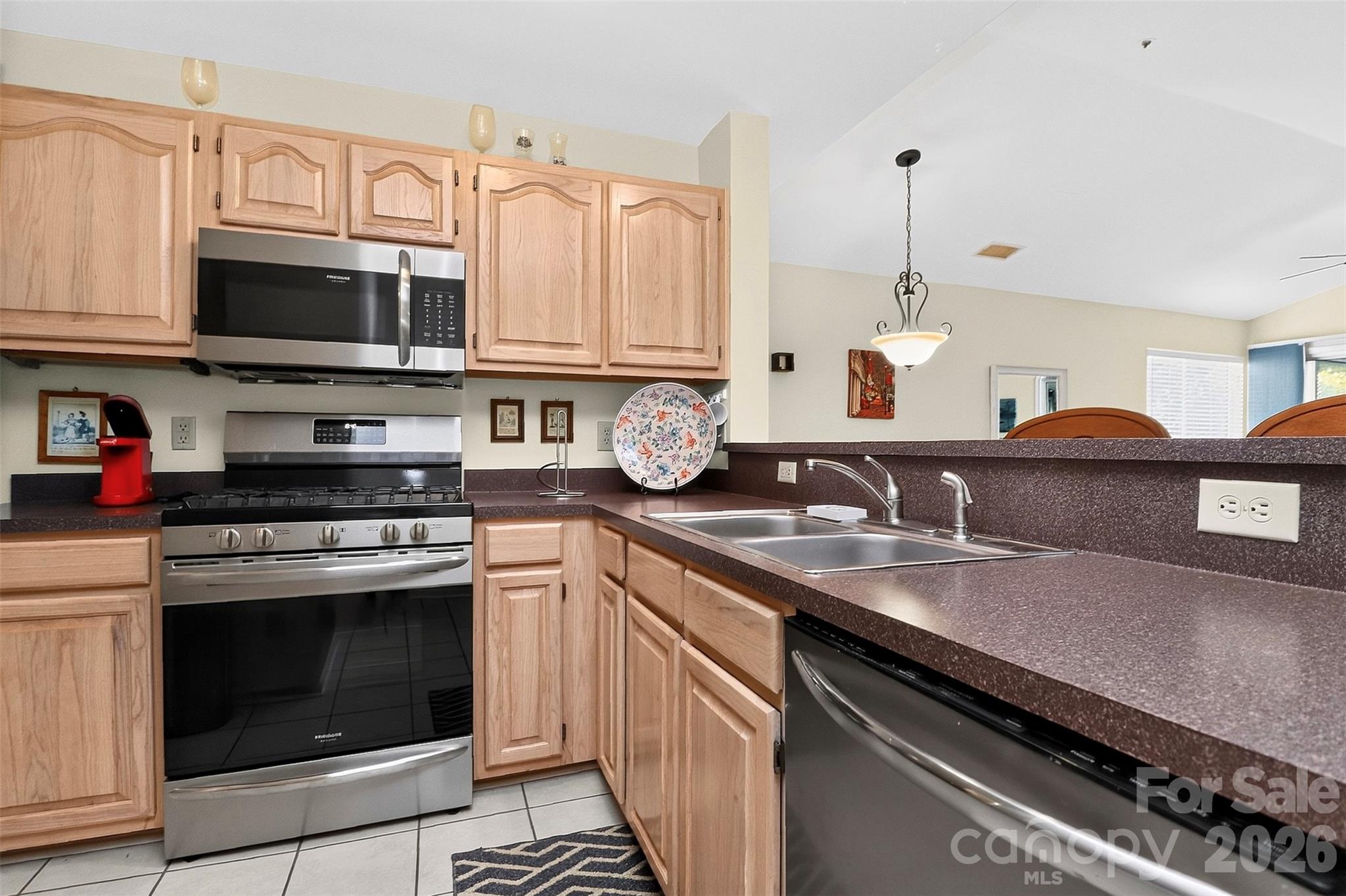 763 Southwest Drive 14