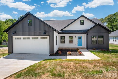 Photo of 501 Snow Street, Kannapolis, NC 28081 (MLS # 4371237)