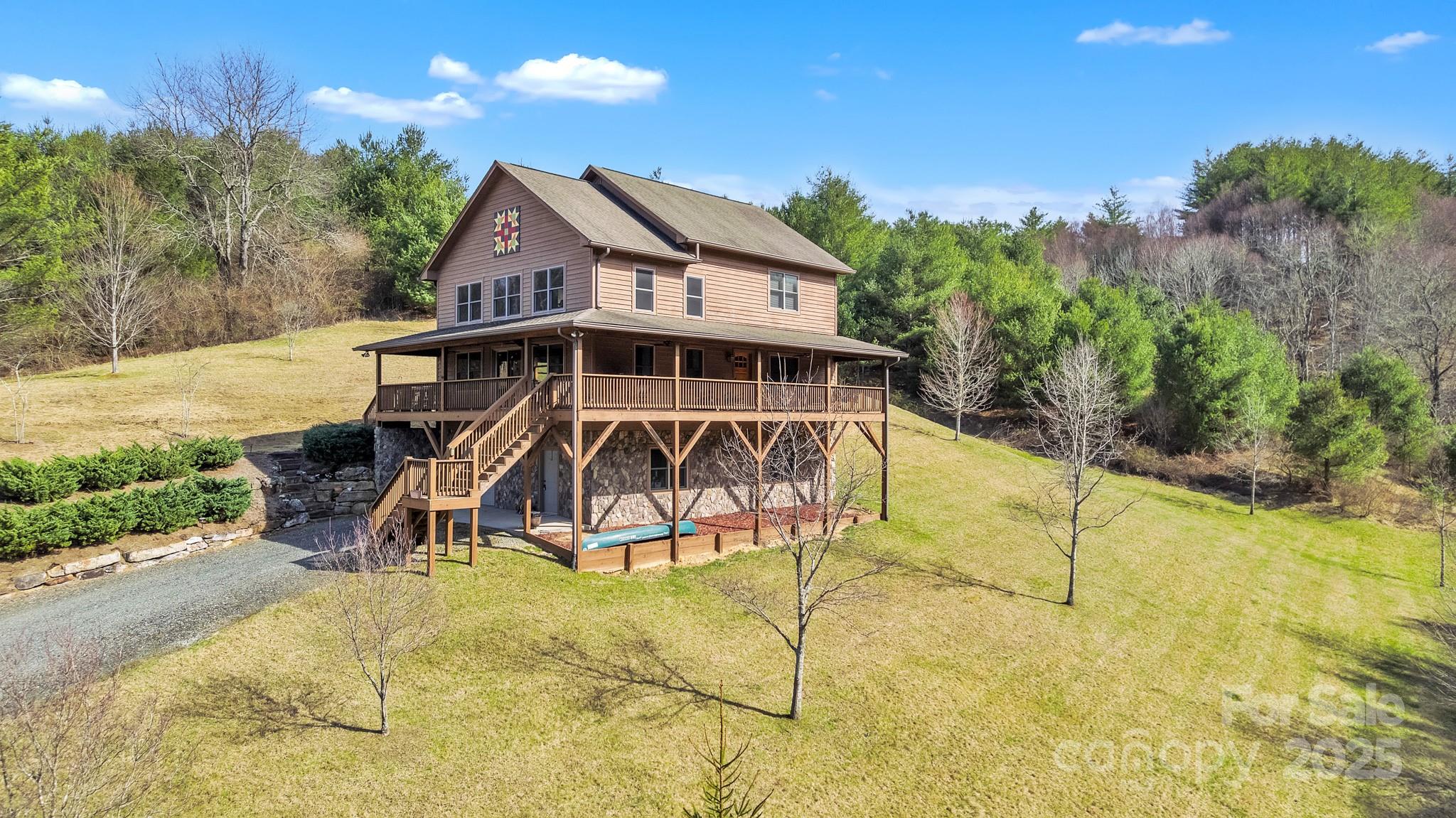 1118 Lucy Bell Road