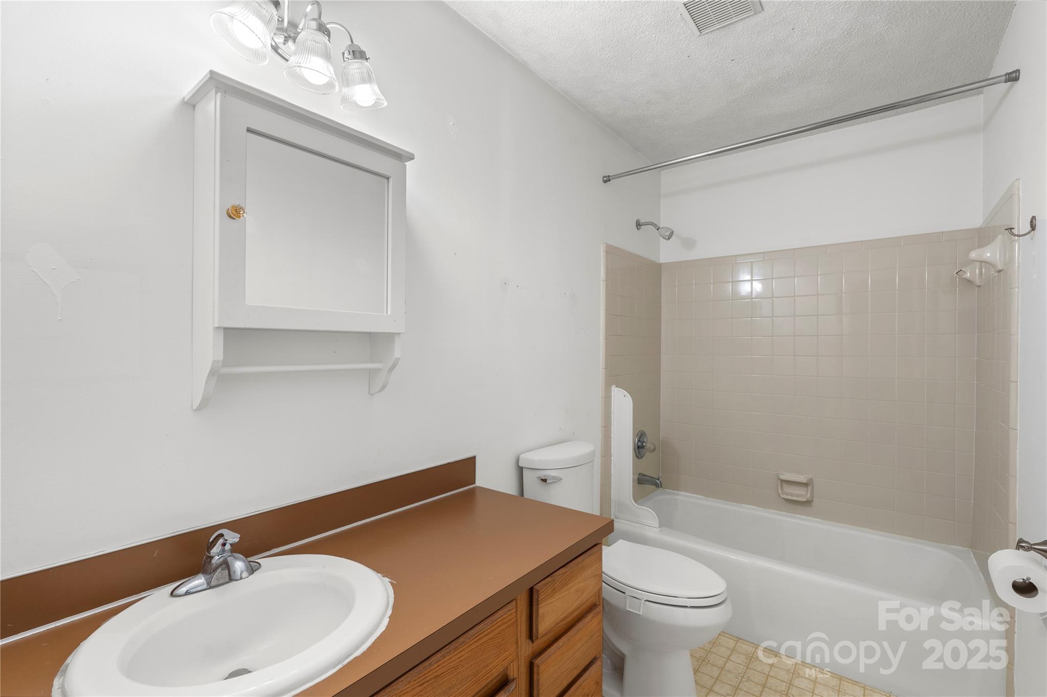 Harris Lake - Residential