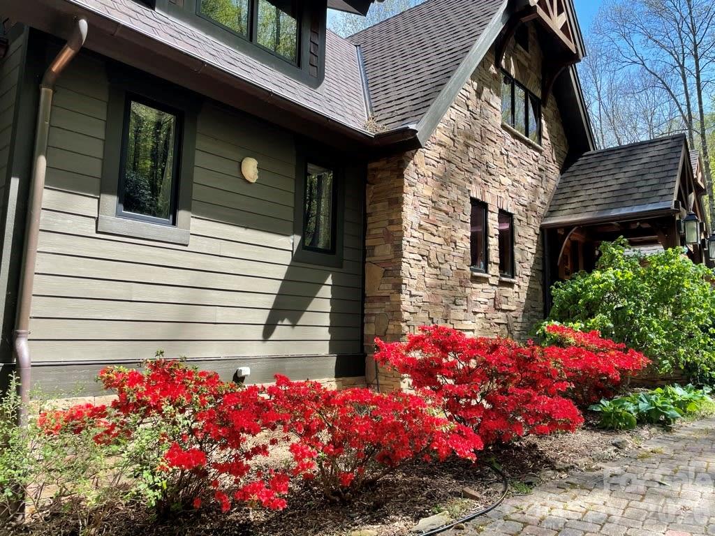 Laurel Ridge - Residential