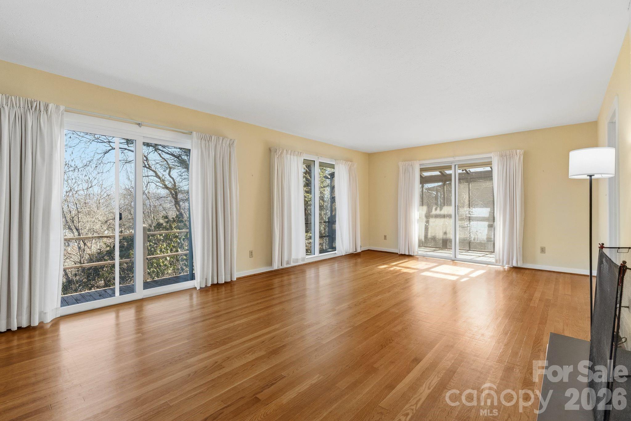 800 Mountain View Road