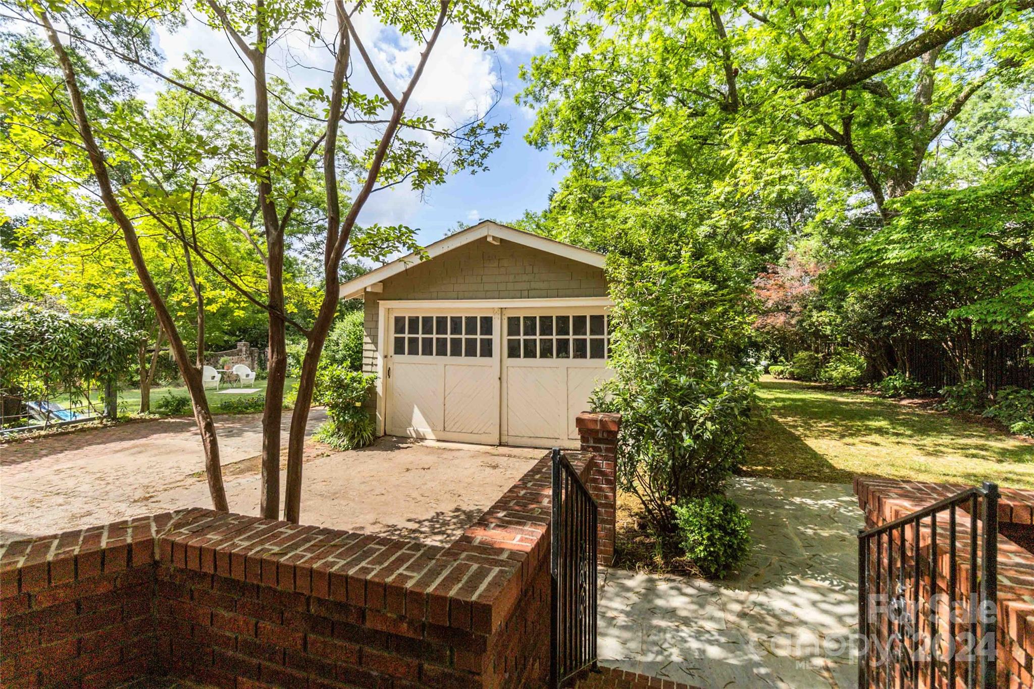 Myers Park - Residential