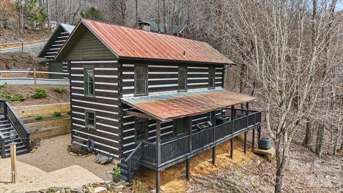 1444 Rich Mountain Road