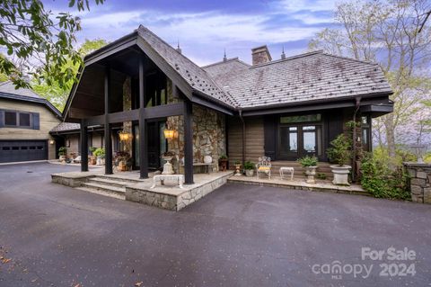 1052 Toxaway Drive Lake Toxaway NC 28747
