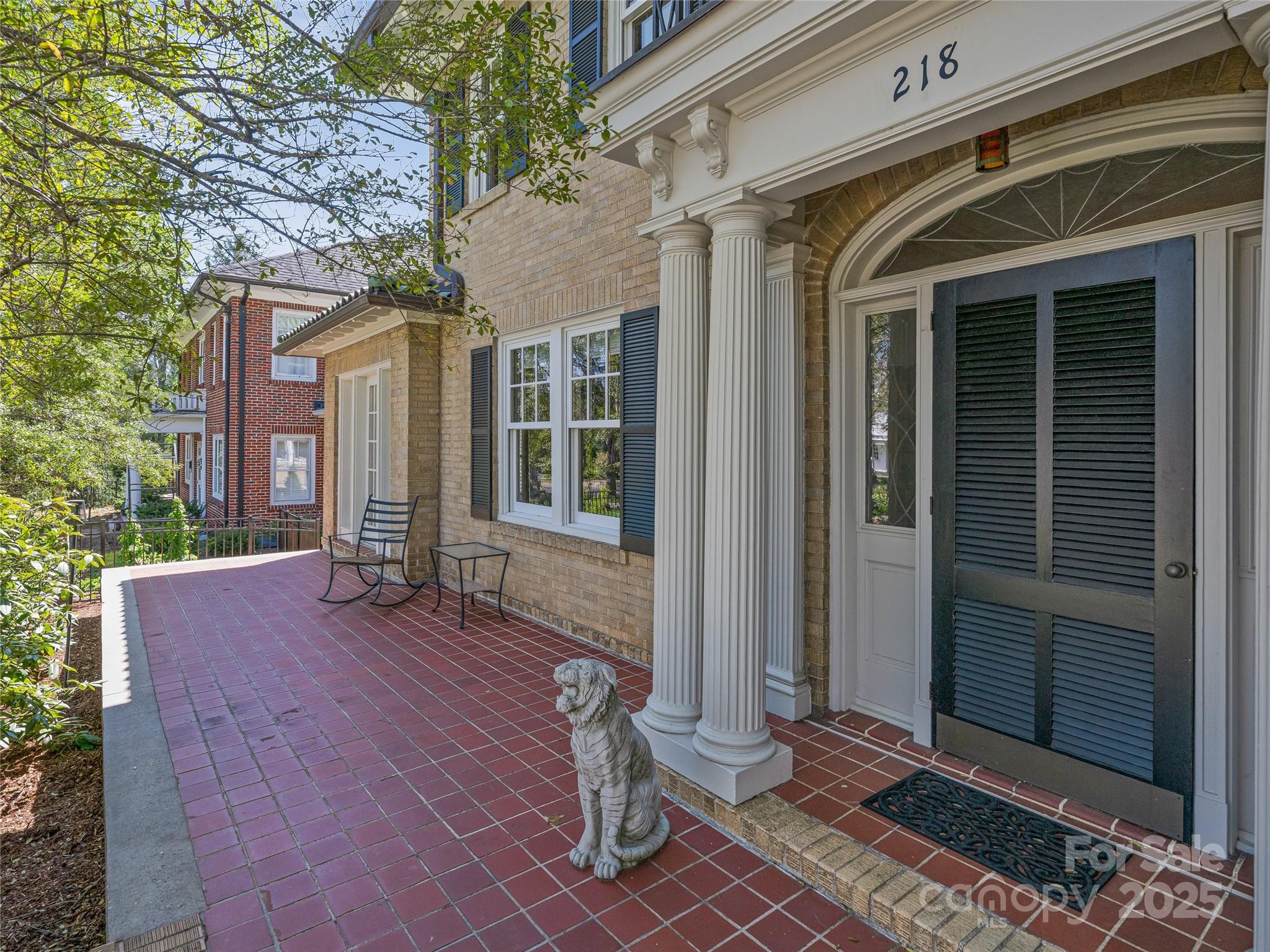218 Kimberly Avenue