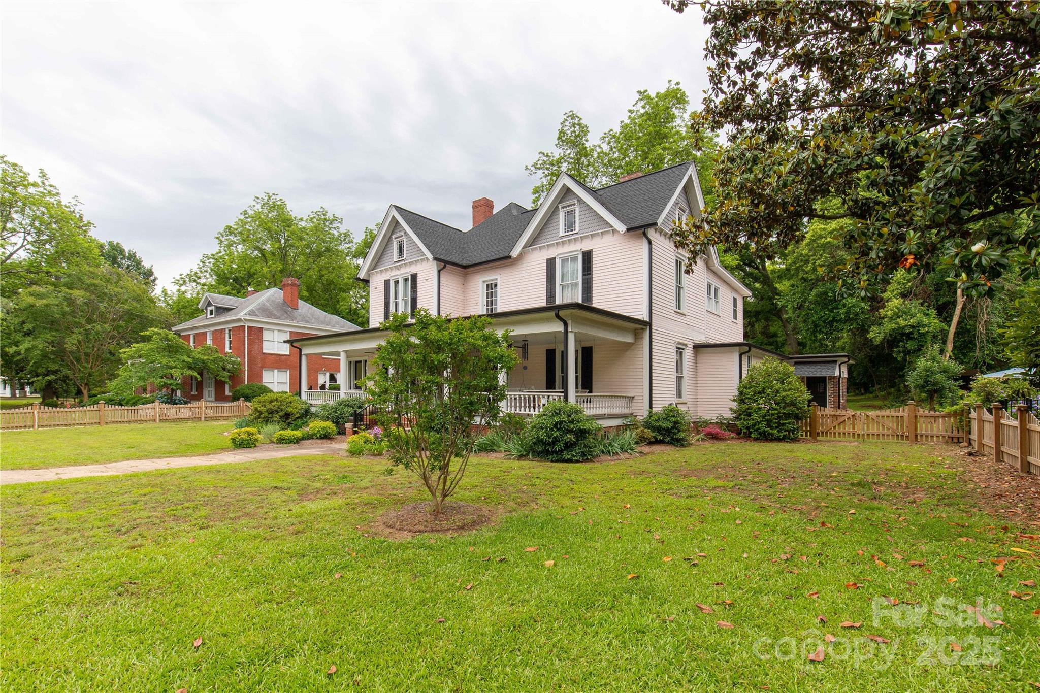 7 Kings Mountain Street
