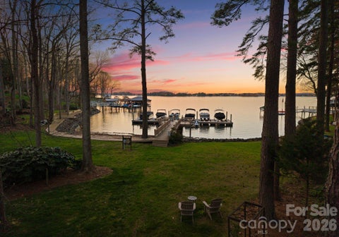 Photo of 16208 Weatherly Way, Huntersville, NC 28078 (MLS # 4356568)