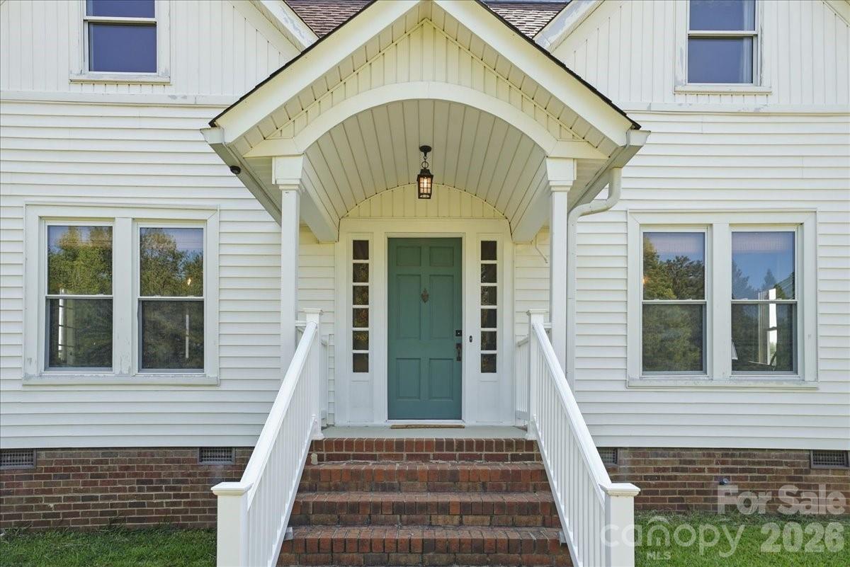 1506 E Sandy Ridge Road