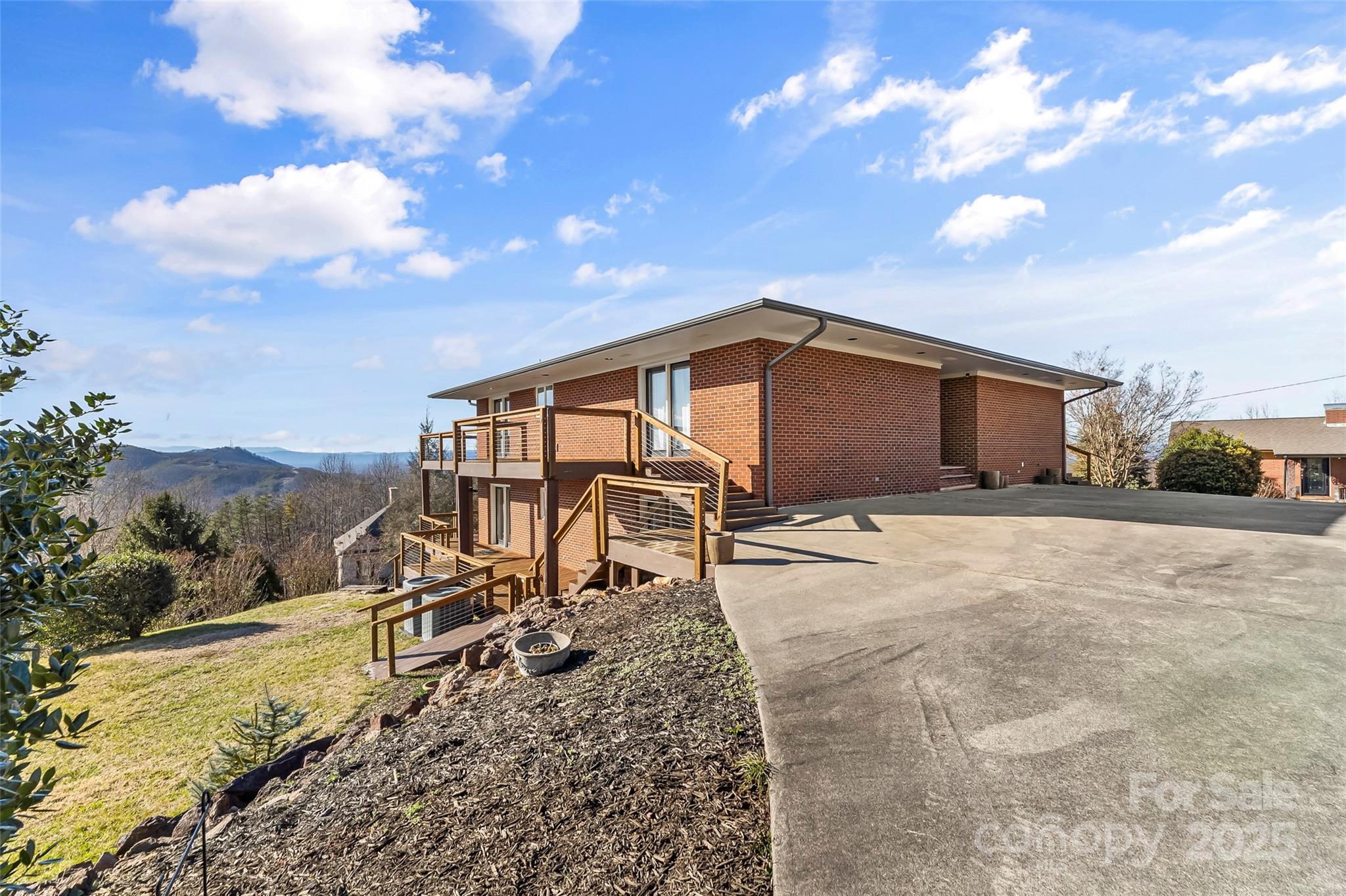 3495 Mountain Ridge Circle