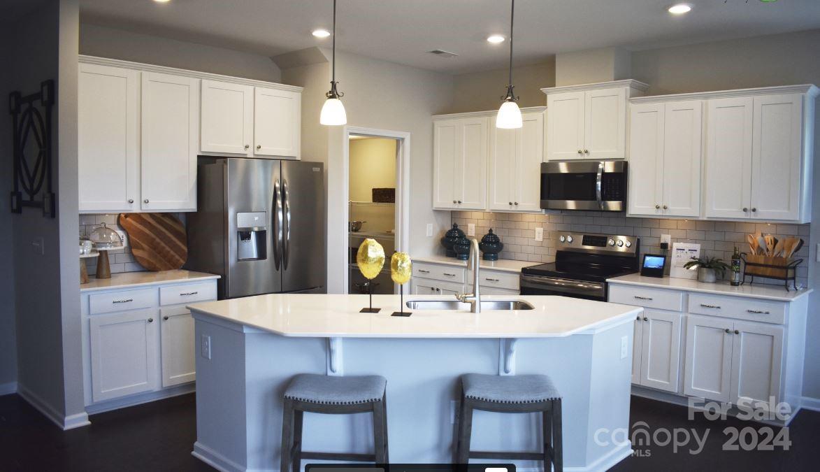 Falls Cove at Lake Norman - Residential