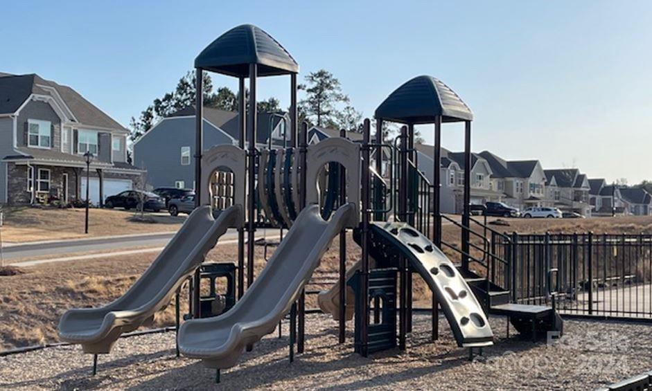 Falls Cove at Lake Norman - Residential