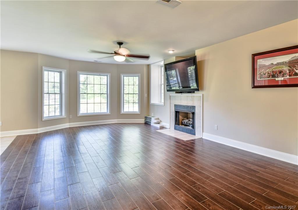 Regency Lake Village - Residential