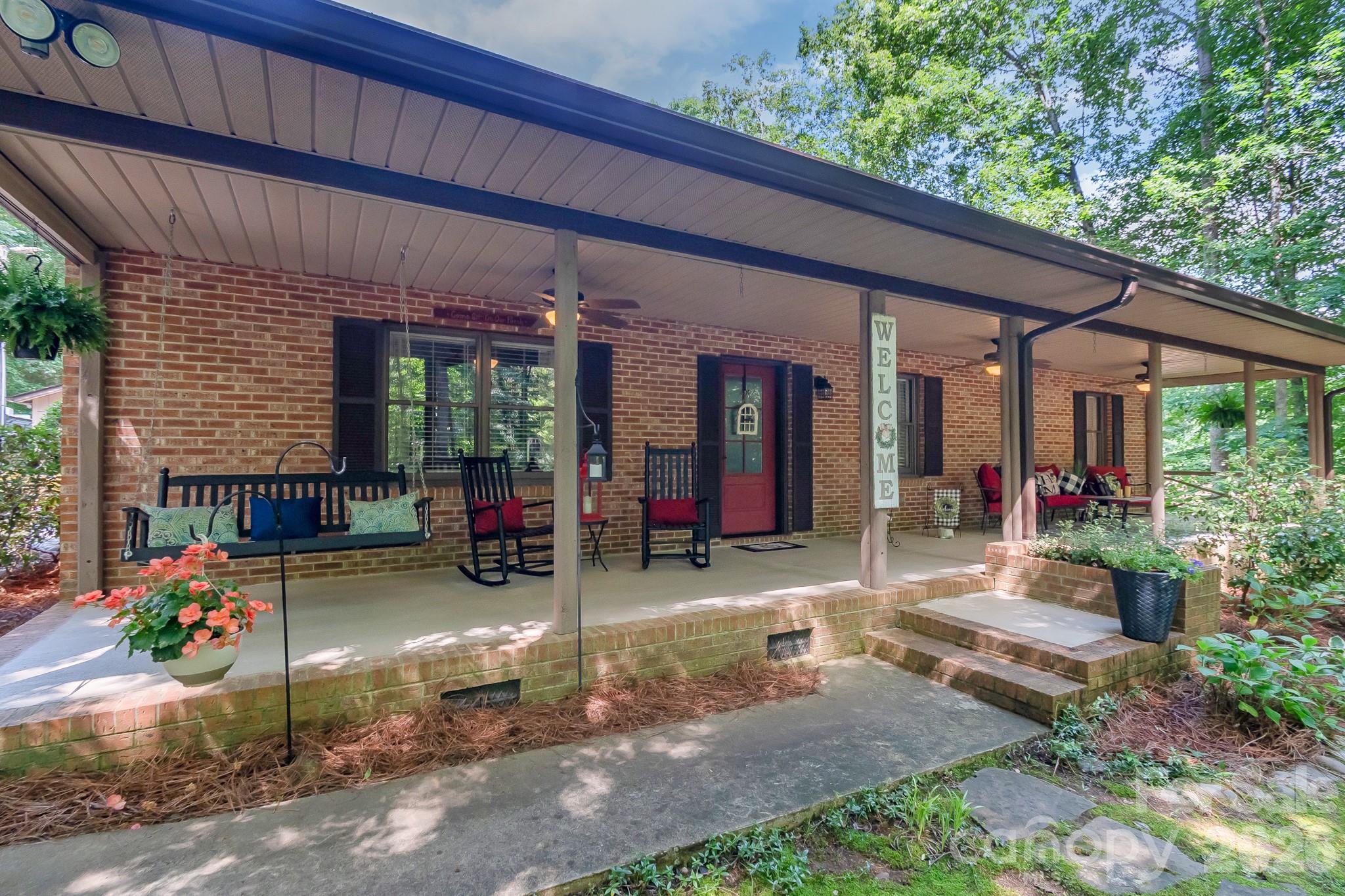 6806 Davis Road