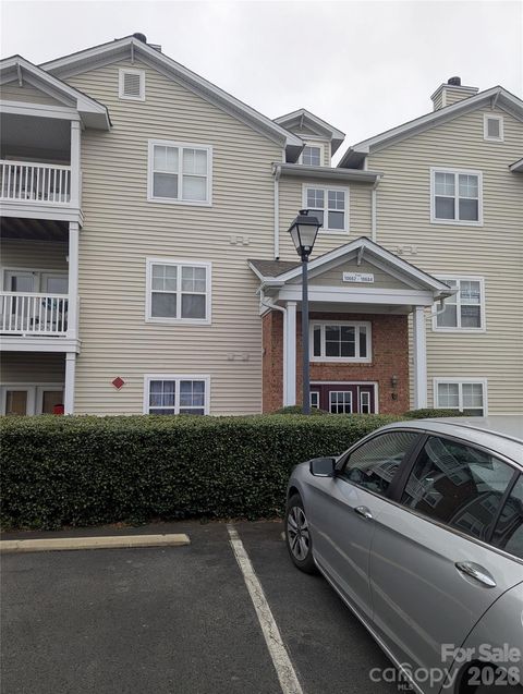 Photo of 10670 Hill Point Court #10670, Charlotte, NC 28262 (MLS # 4336377)