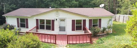 Single Family Residence in Hickory NC 7295 Honeysuckle Drive.jpg