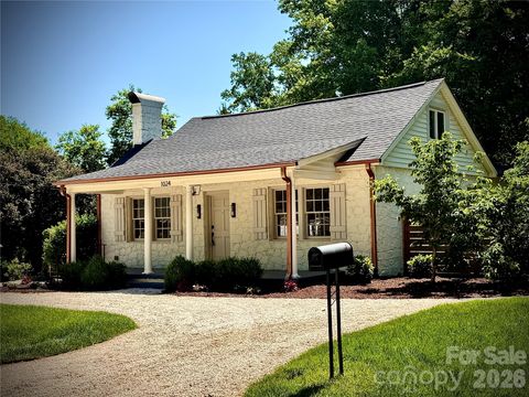 Photo of 1024 Rockway Drive, Charlotte, NC 28205 (MLS # 4384248)