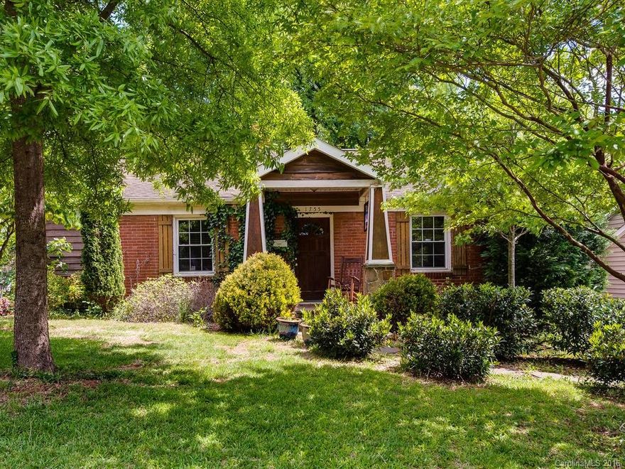 Renovated one-story brick bungalow home filled with character in historic Wilmore. Owner's suite with large whirlpool bath, walk-in shower & walk-in closet. Large eat-in kitchen with stainless appliances and French doors leading to large deck.  Level, fenced backyard with stone patio and walkway.  Wood blinds, large laundry alcove & a great master bath.Minutes from downtown and a great neighborhood. Walk or bike to light rail, retail, dining and entertainment in neighboring South End!