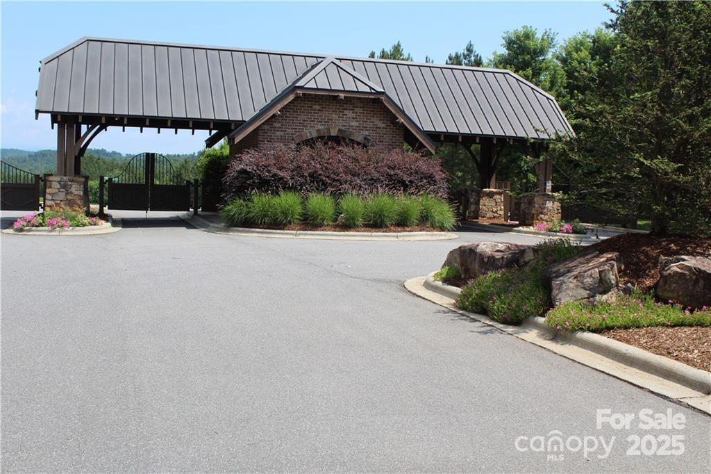 200 E Settings Boulevard NW 63