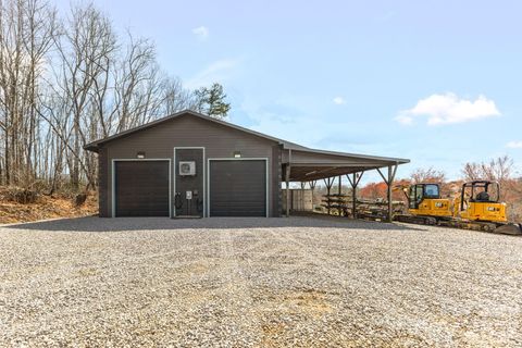 17 Red Leaf Road Asheville NC 28806