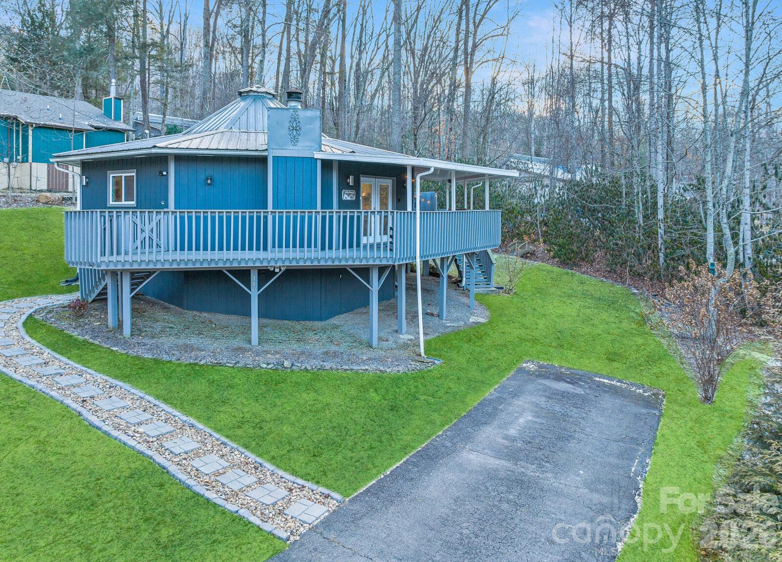 180 Hemlock Loop