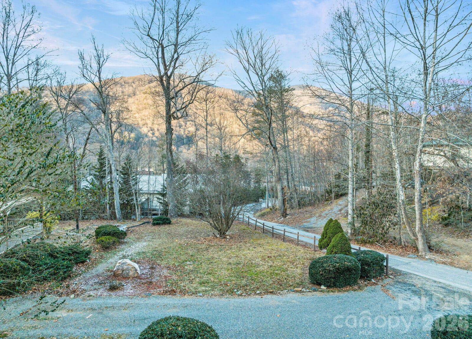 180 Hemlock Loop