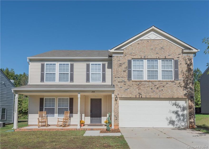 Very nice home. Great location! Recently painted -Spacious Loft area on second level, Stainless steel appliances, Newly installed vinyl flooring, Ready to move in.... Openness throughout the homes is a huge plus for this home! Don't wait to make this home your dream home! Must see!