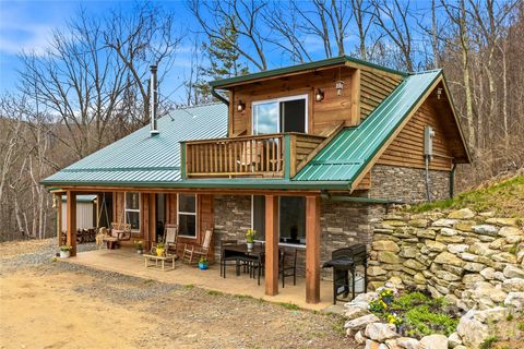 Photo of 131 White Oak Way #34/35, Hot Springs, NC 28743 (MLS # 4361899)