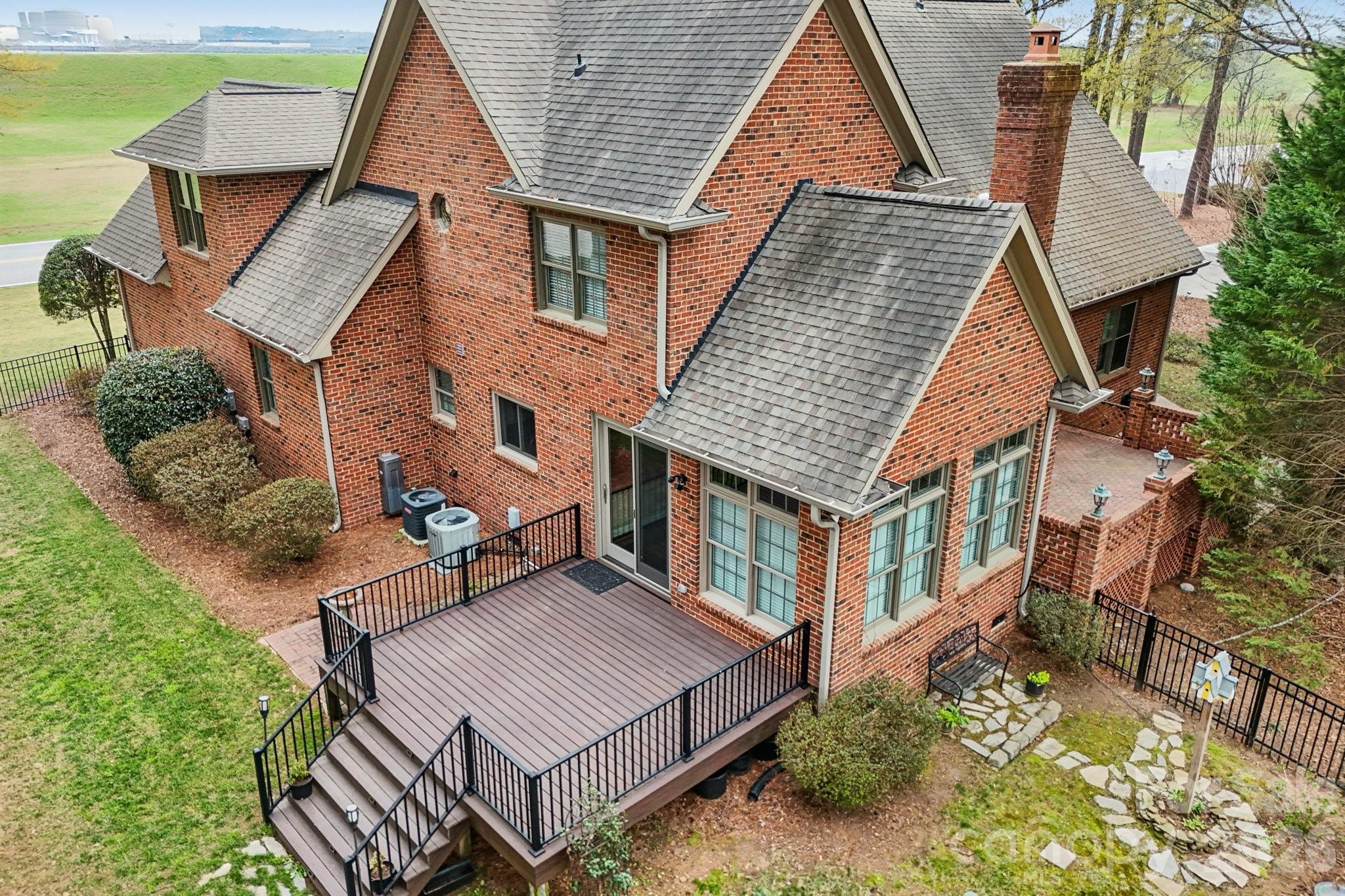 Cowans Ford - Residential