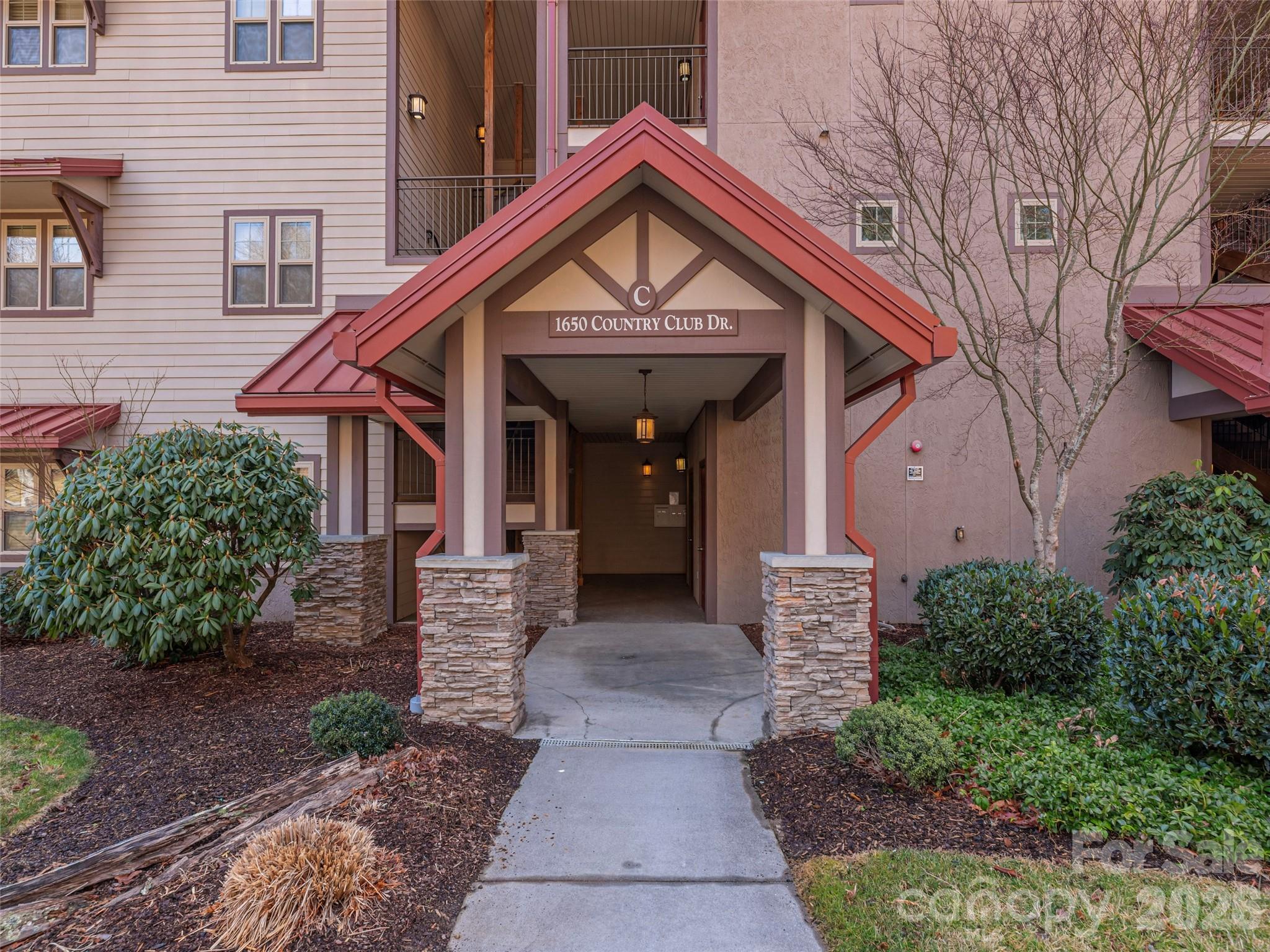 1650 Country Club Drive C302