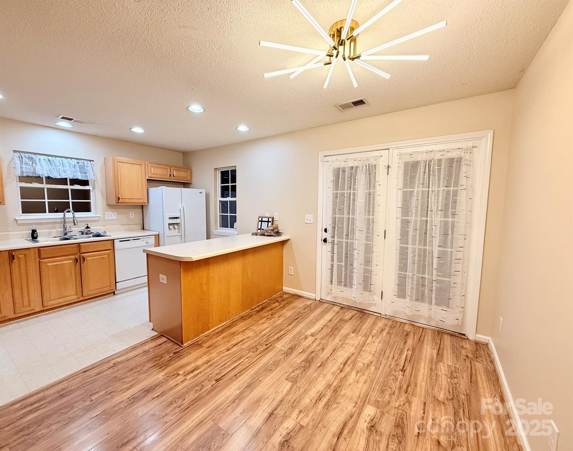 10105 Reindeer Way Lane