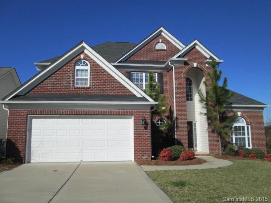 Desirable Berewick area. Master suite is downstairs, including 9' ceiling, garden tub, separate shower, twin sinks and, makeup counter. Island with granite and, stainless steel appliances. Rear deck overlooks the property. Finishing touches include faux blinds, surround sound pre-wire and, gas fireplace.