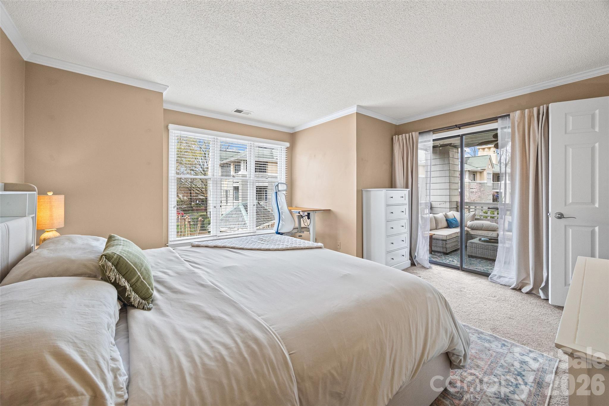 Queens Station - Residential