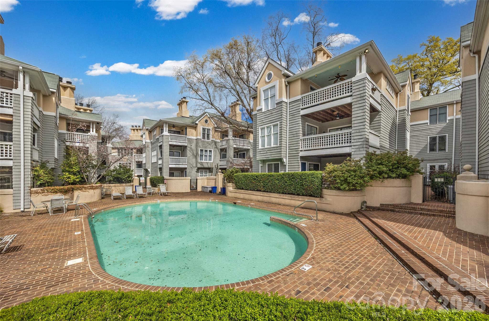 Queens Station - Residential