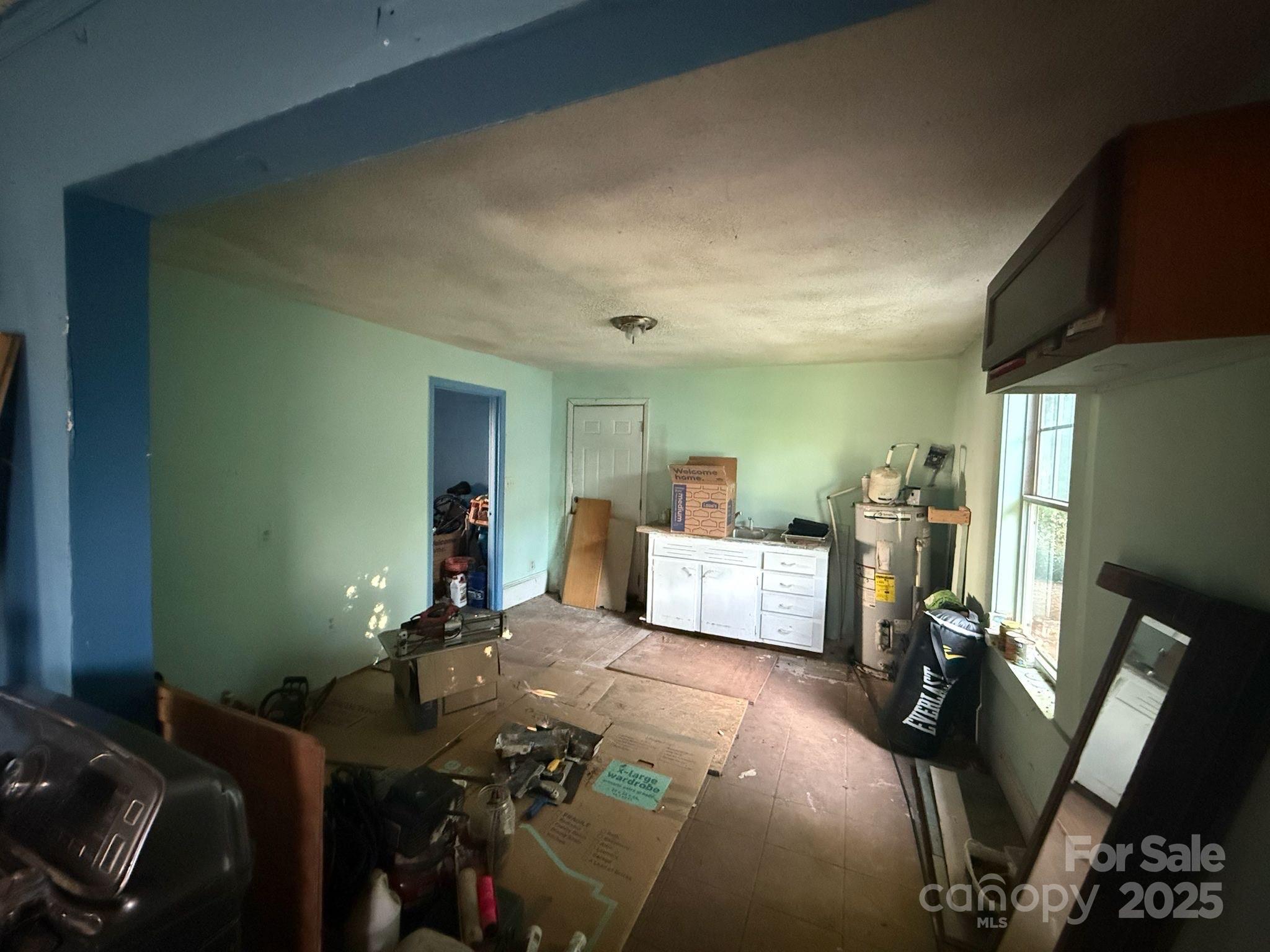 2605 Booker Avenue